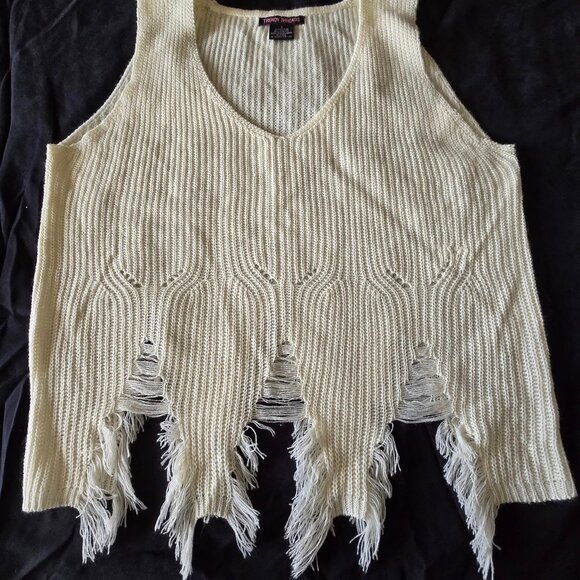 Women's Size X Large V-Neck Knit Beige Knit Tank W/Fringe Bottom - Picture 10 of 10